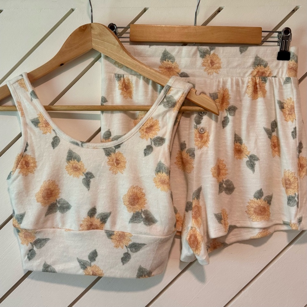 VERSONA - Sunflower Print Top and Bottom Set